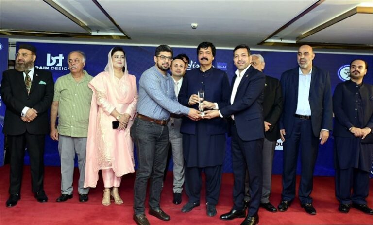 “Cheezious Clinches Top Pizza Honor at 1st Pakistan International Food & Restaurant Awards”