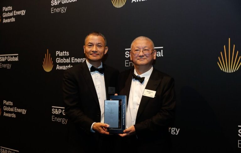 LONGi Wins Corporate Impact Award at 2025 S&P Global Platts Global Energy Awards